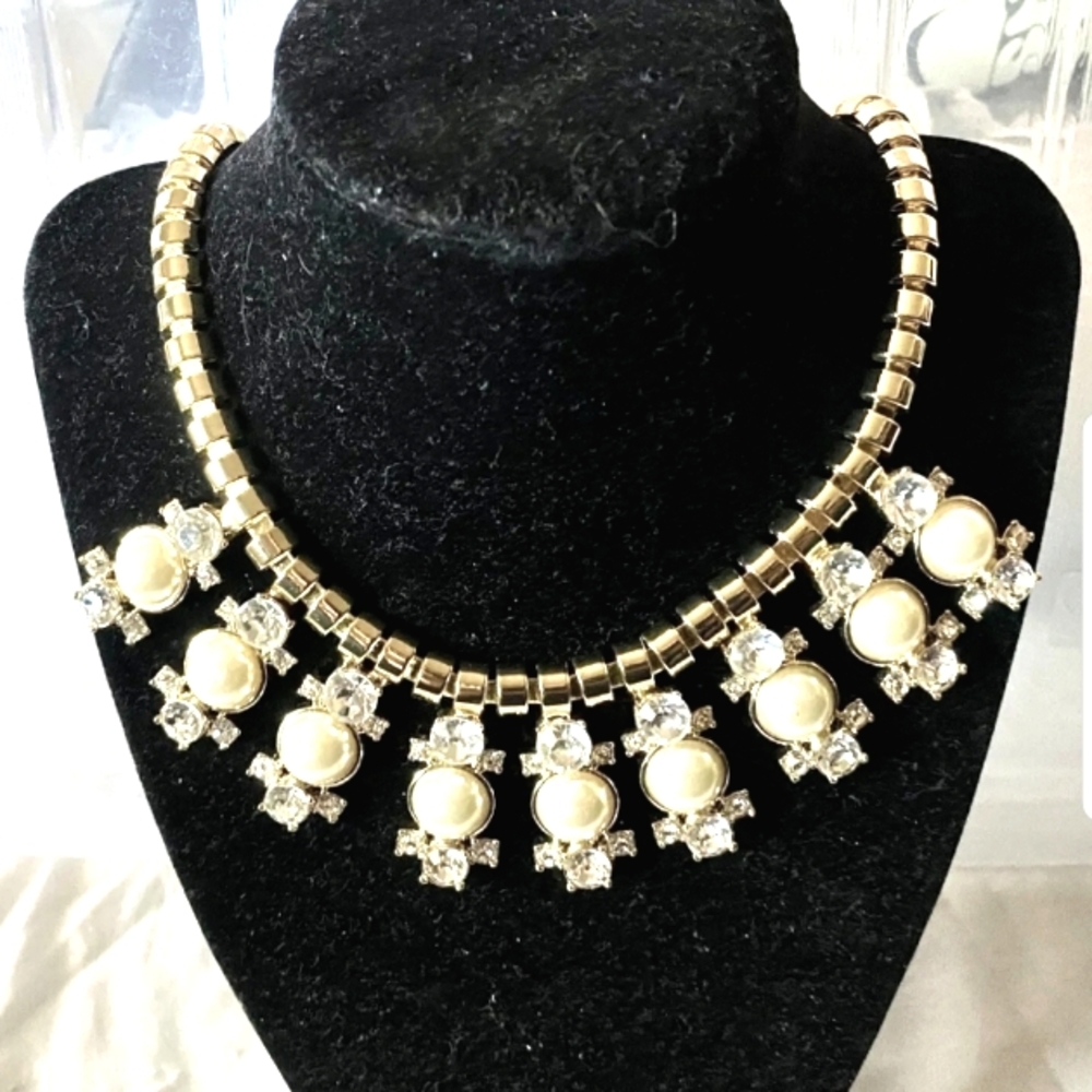 EUC!!   TED BAKER STATEMENT NECKLACE